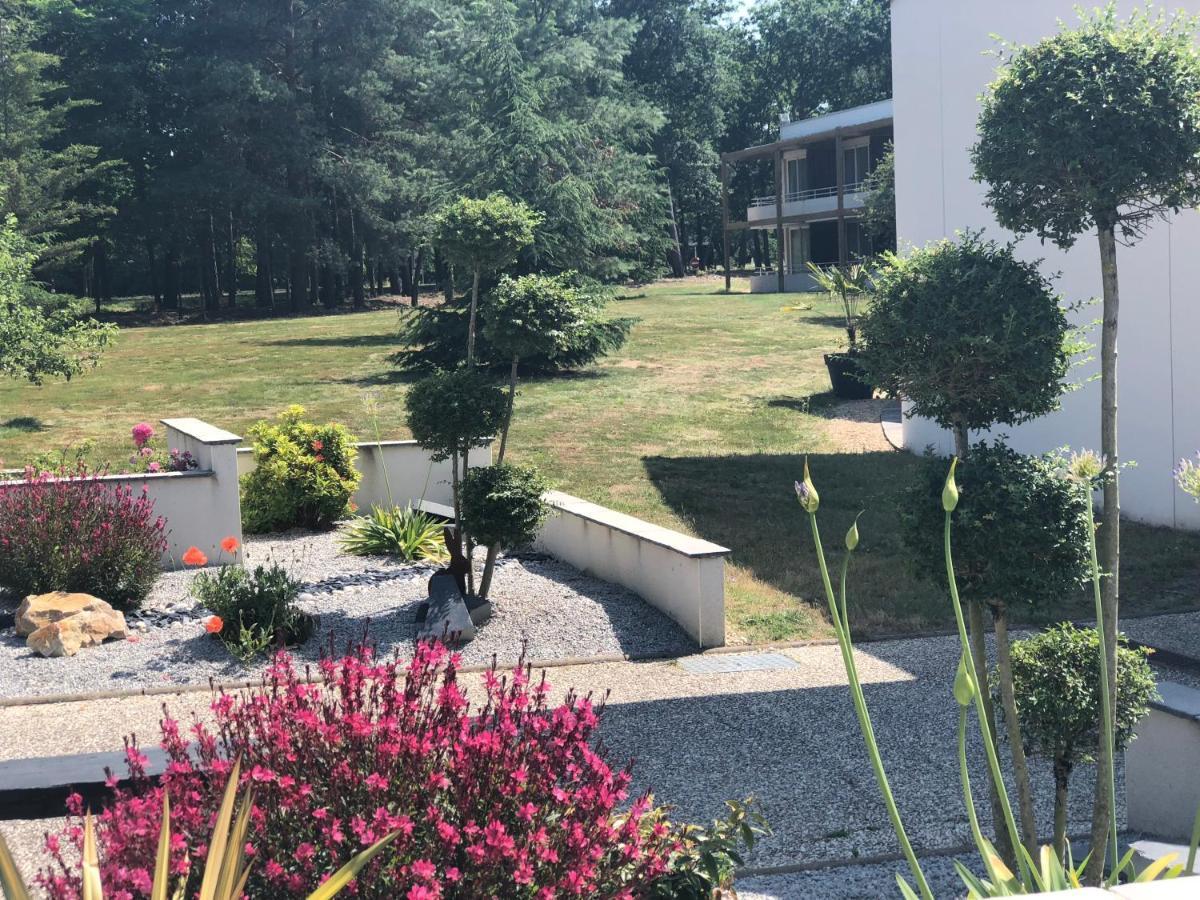 Logis Des Sittelles Hotel Montfort-le-Gesnois Exterior photo